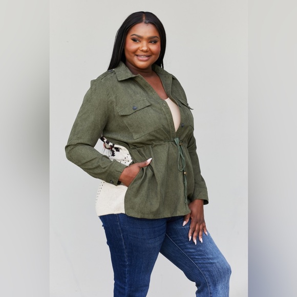 Geometric Drawstring Waist Shacket with Pockets - Picture 2 of 9